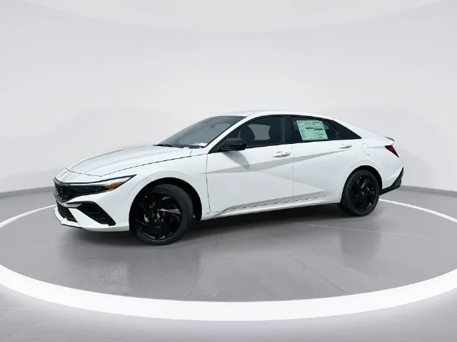 Used 2026 White Hyundai SEL Sport image 1