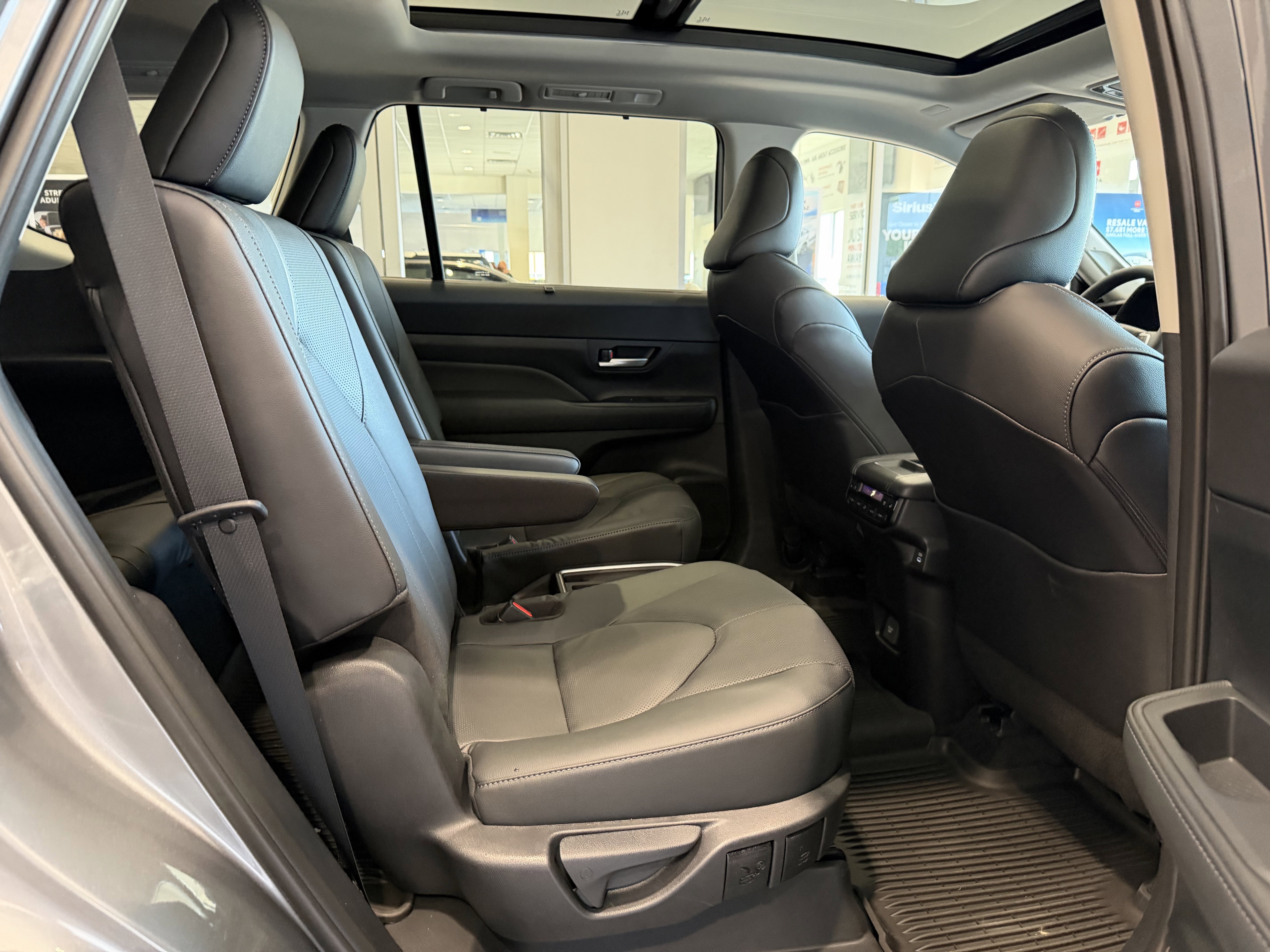 2026 Toyota Grand Highlander Platinum - Photo 31