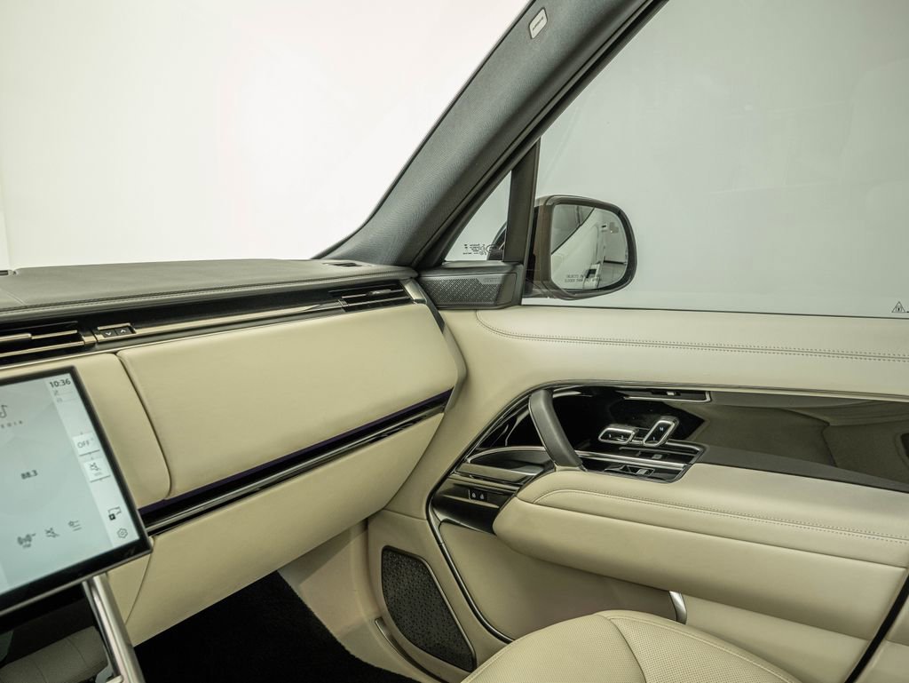 Used 2025 Fuji White Land Rover Autobiography image 28