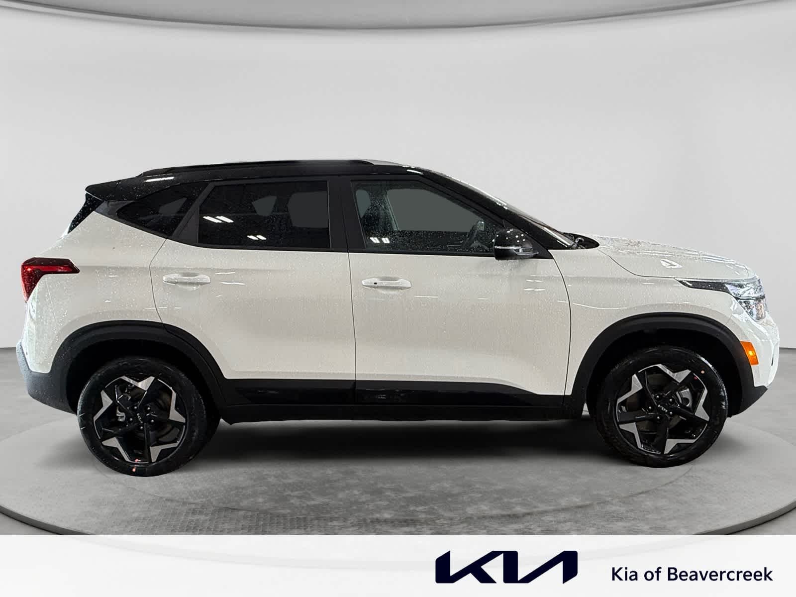 New 2026 Clear White/Black Roof Kia S image 4