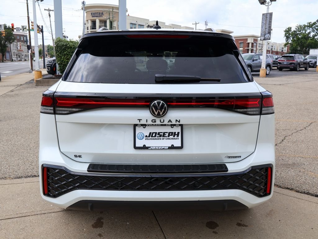 New 2026 White Volkswagen 2.0T SE R-Line Black image 4