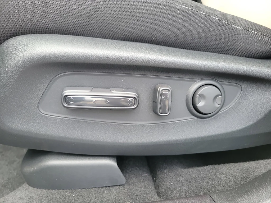New 2026 Platinum White Pearl Honda EX image 14