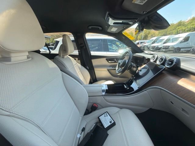 Certified Used 2023 White Mercedes-Benz GLC 300 image 10