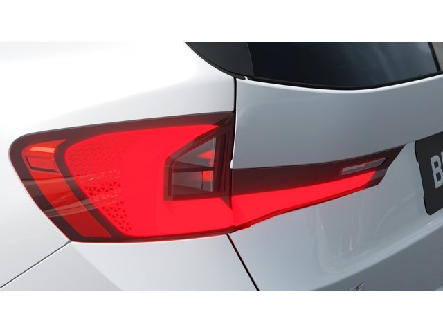 New 2027 Mineral White Metallic BMW Base image 8