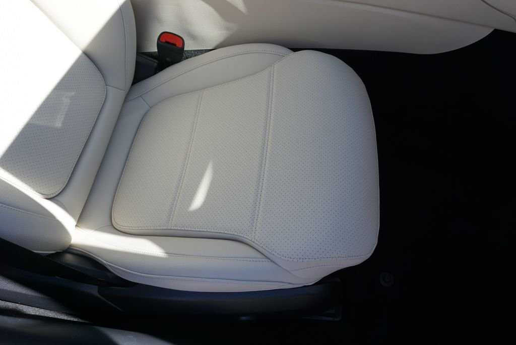Certified Used 2026 Polar White Mercedes-Benz C 300 image 68