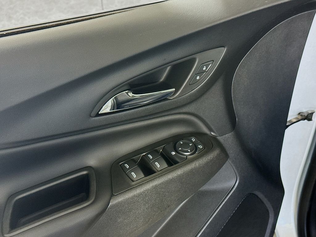 Used 2022 Silver Ice Metallic Chevrolet LT image 20