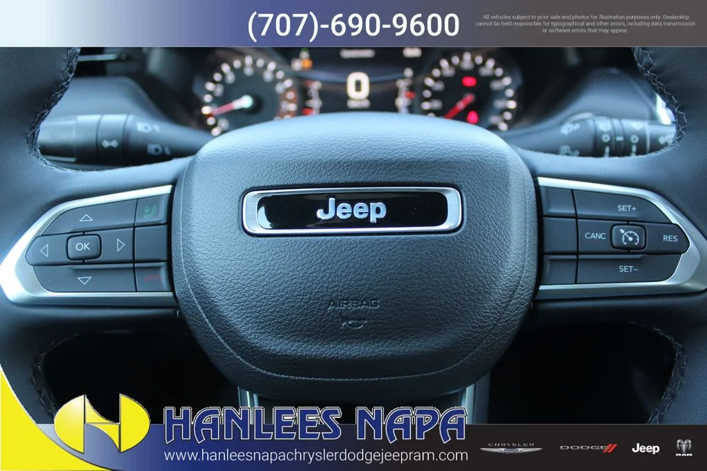 Used 2026 White Jeep Latitude image 27