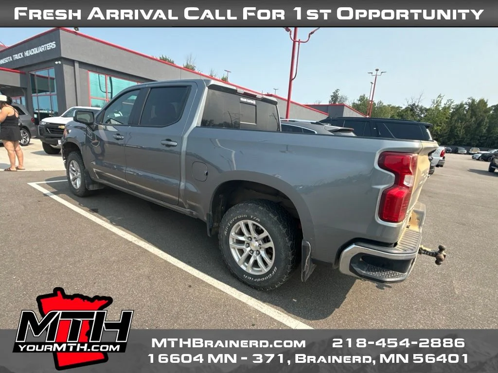 Used 2022 Gray Chevrolet LT image 5