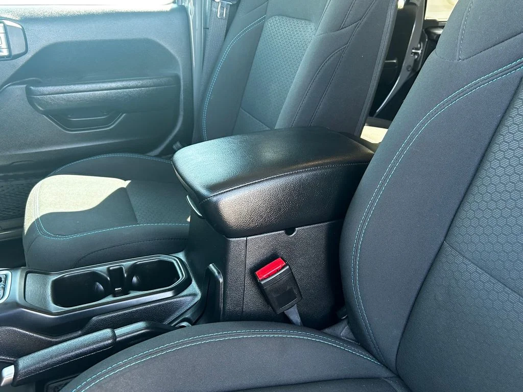 Used 2023 Gray Jeep Rubicon 4xe image 10