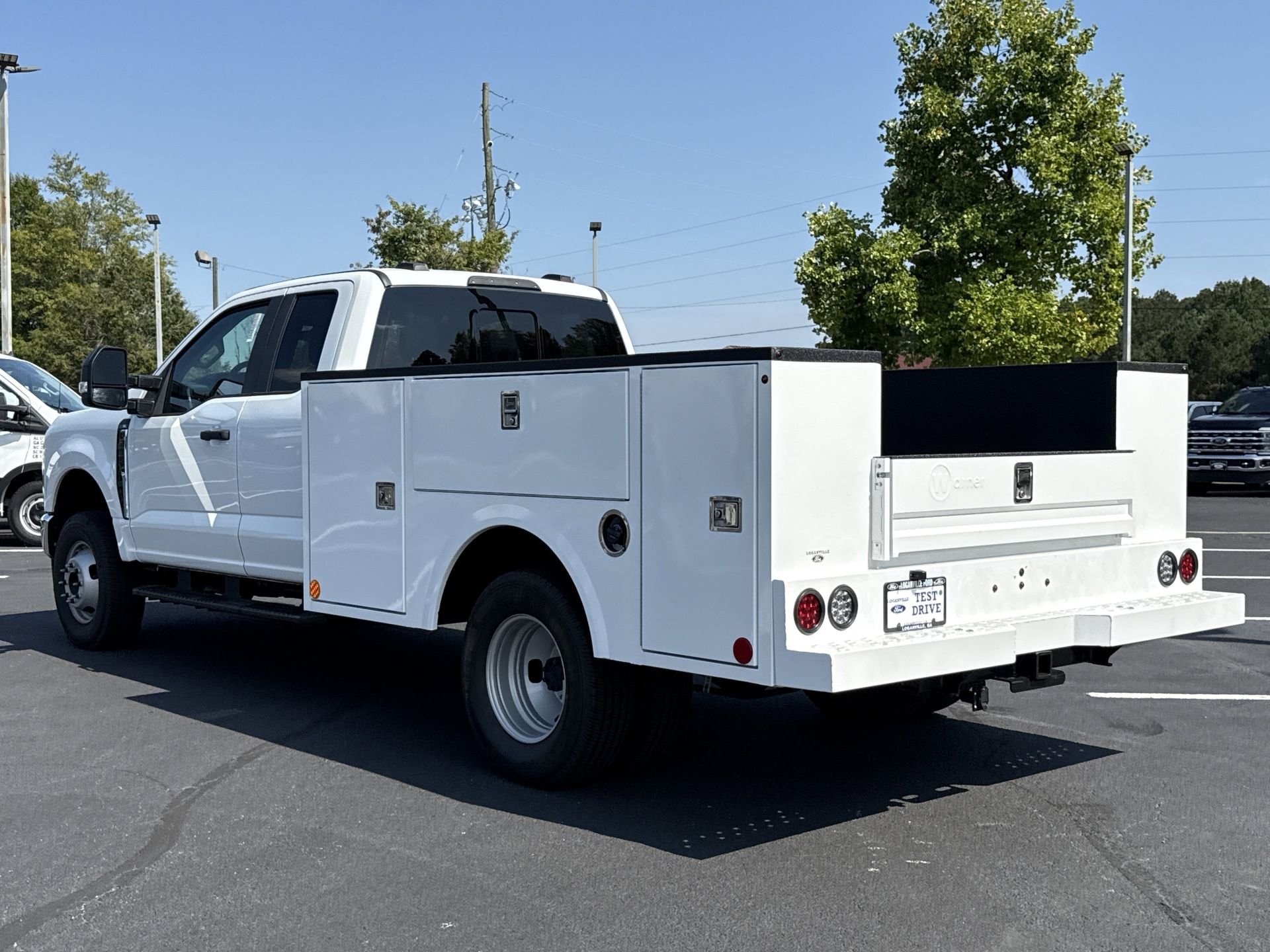2025 Ford F-350 Super Duty Chassis Cab XL - Photo 24
