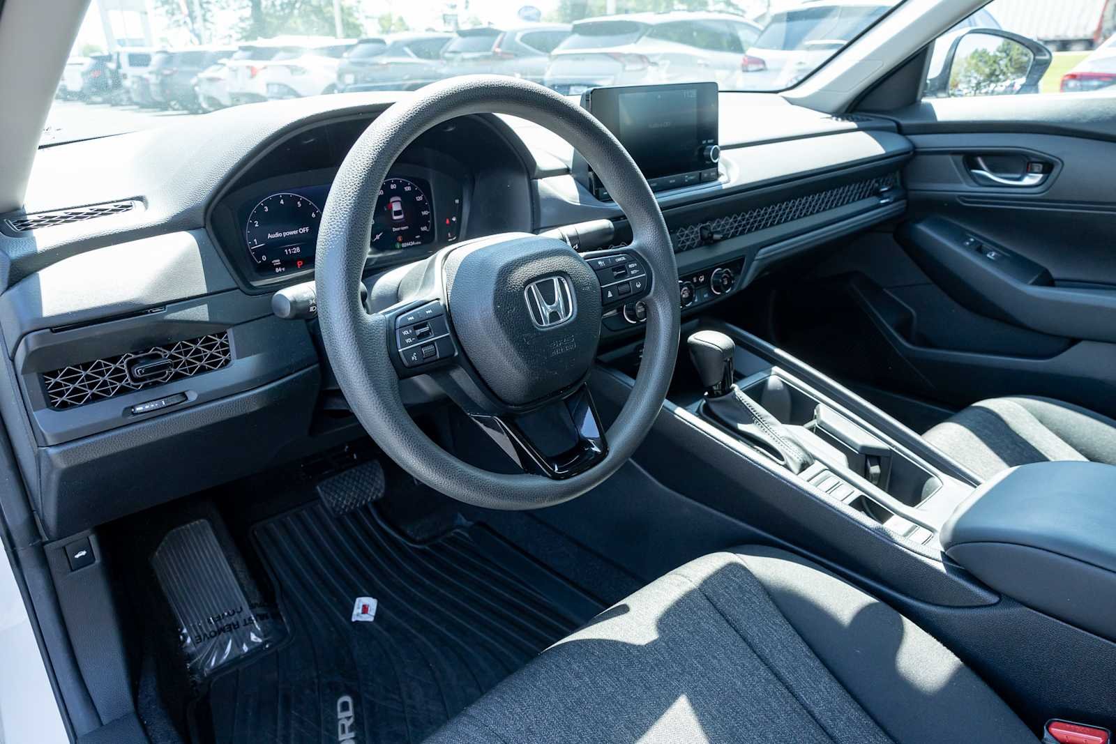 Used 2024 Platinum White Pearl Honda LX image 14