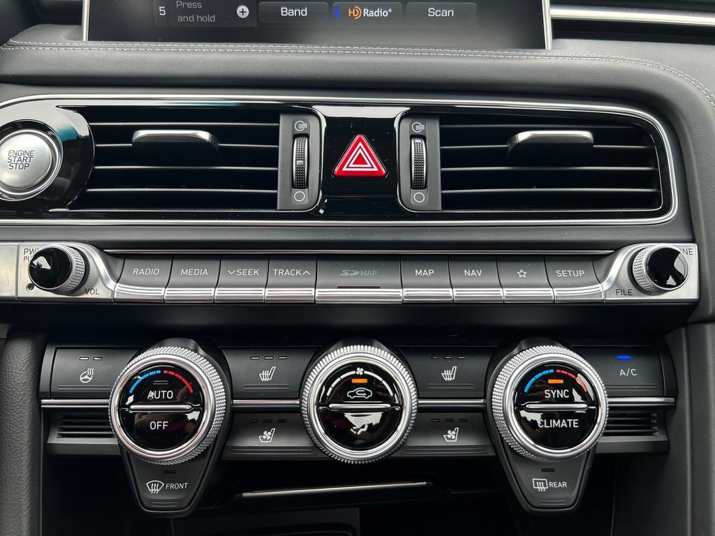 2021 GENESIS G70 Standard - Photo 27
