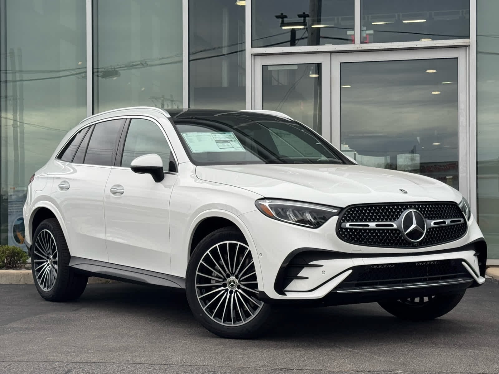 2027 Mercedes-Benz GLC Base