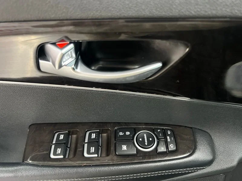 Used 2018 Purple Kia EX image 21