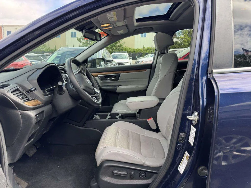 Used 2018 Obsidian Blue Pearl Honda EX-L image 20
