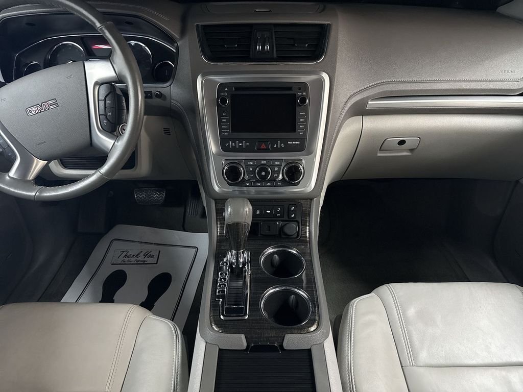 Used 2017 Quicksilver Metallic GMC Limited image 27