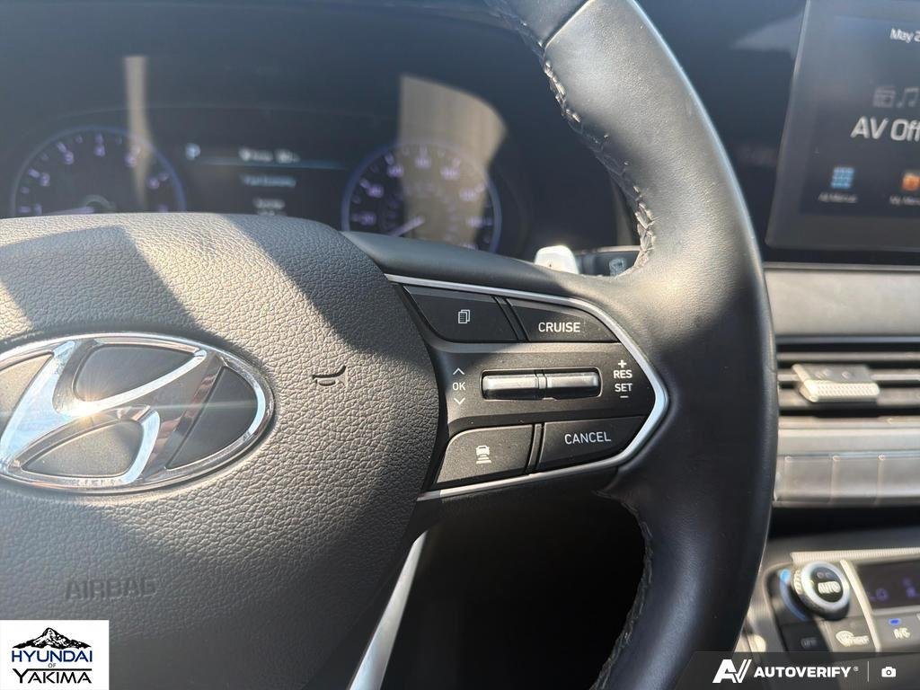Used 2020 Hyper White Hyundai SEL image 16