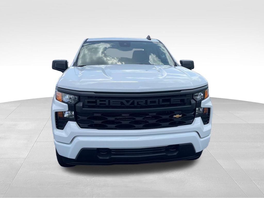 New 2026 Summit White Chevrolet Custom image 8