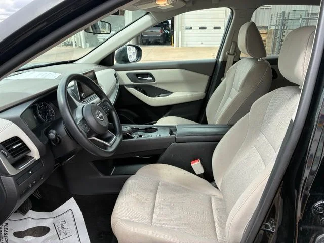 Used 2024 Super Black Nissan SV image 7