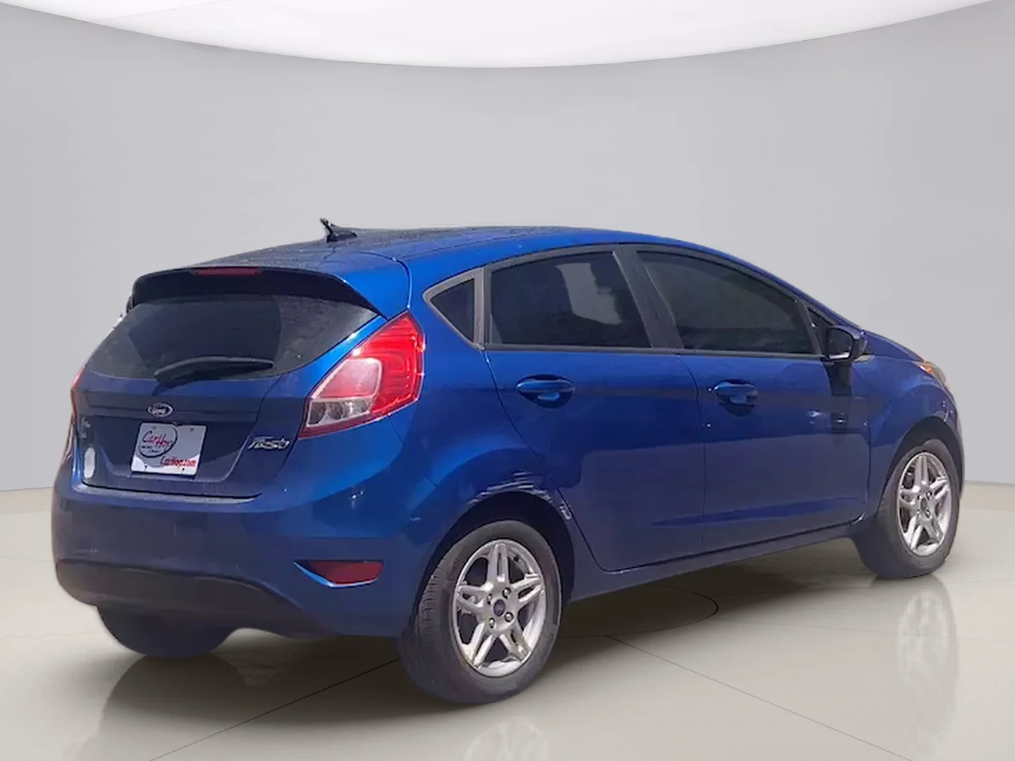 Used 2018 Blue Ford SE image 5