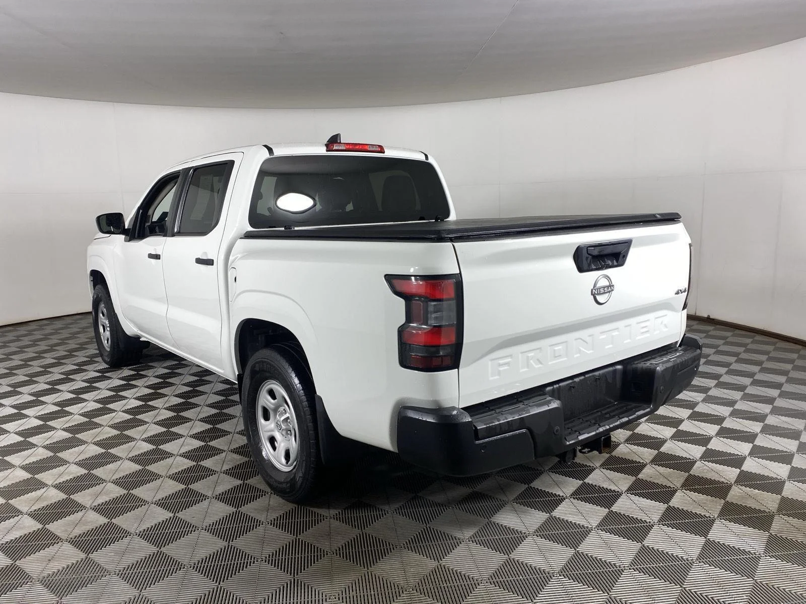 Used 2022 Wh Nissan S image 5