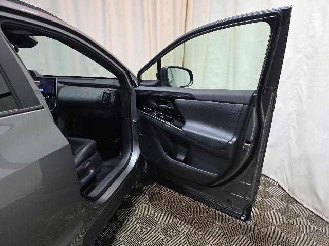 Used 2023 Smoked Carbon Subaru Limited image 33