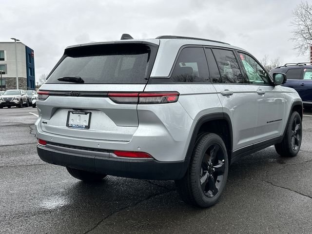 New 2026 Silver Zynith Exterior Paint Jeep Limited image 2