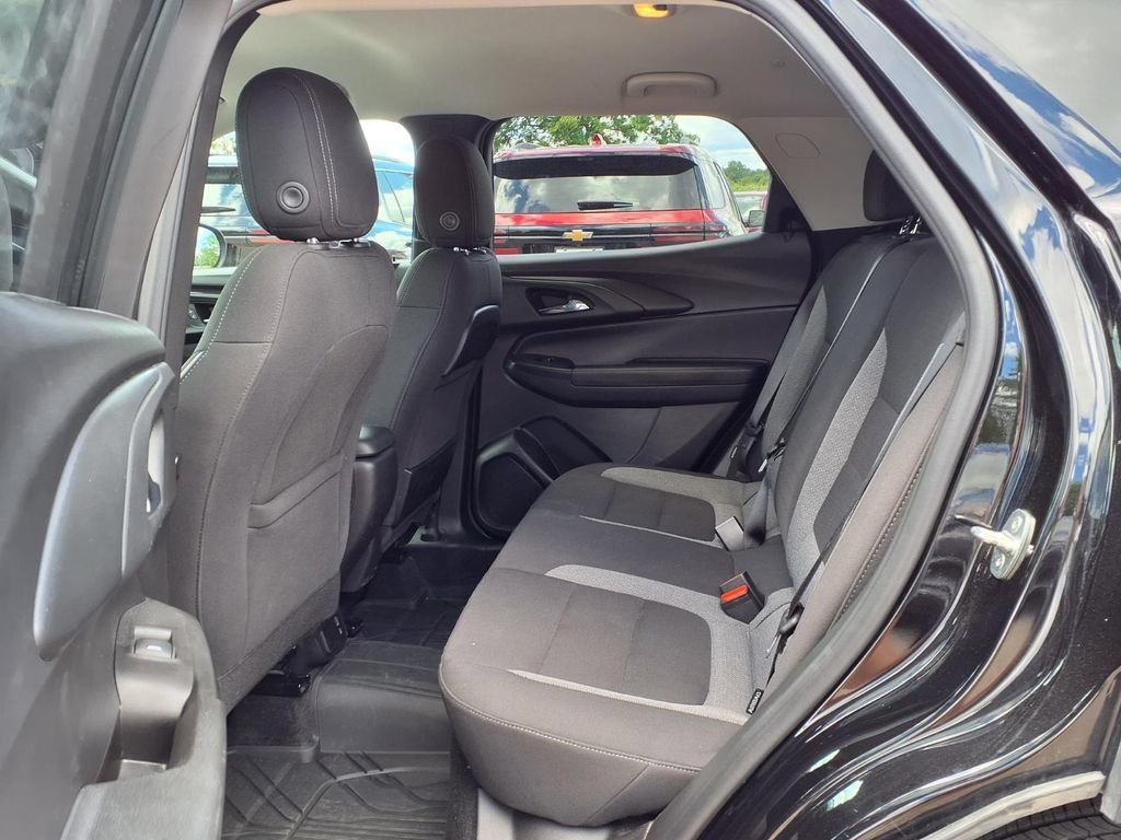 Used 2021 MOSAIC BLACK METALLIC Chevrolet LT image 13