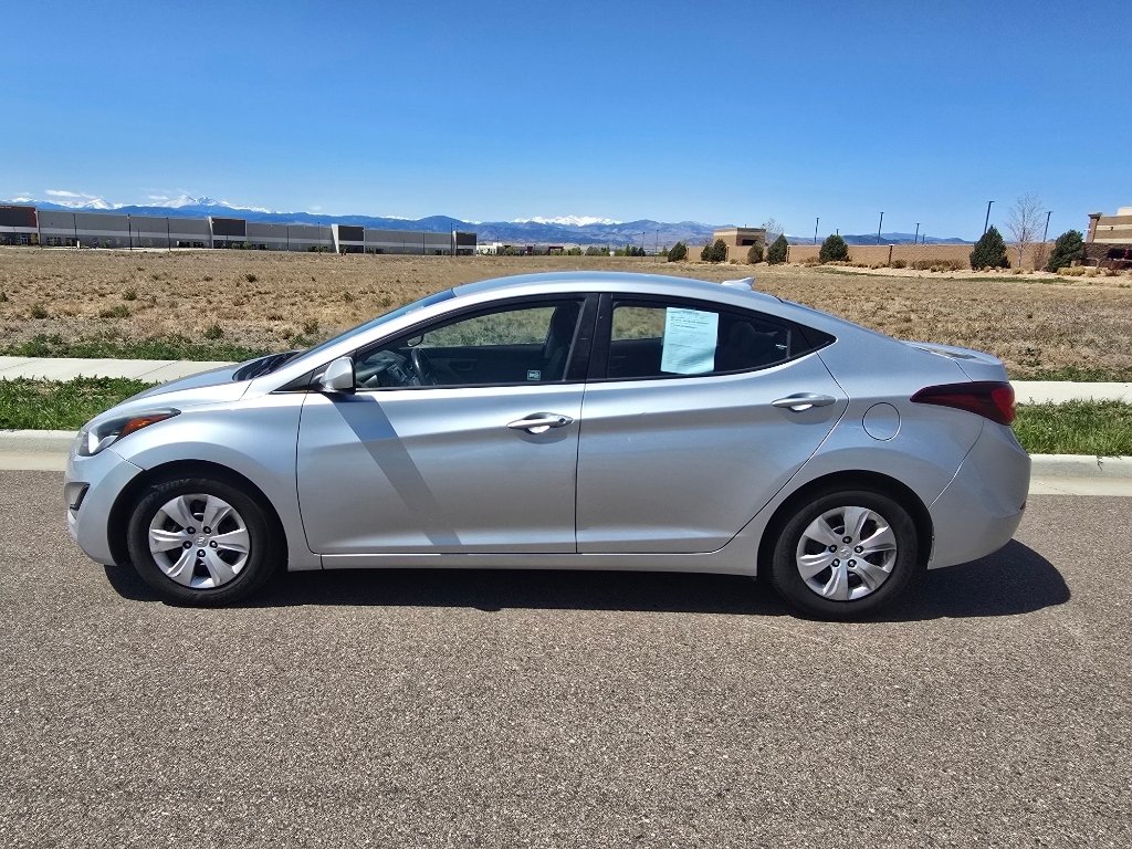 Used 2016 Hyundai Elantra SE with VIN 5NPDH4AE8GH696146 for sale in Loveland, CO