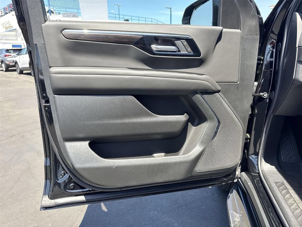2026 Chevrolet Suburban LS - Photo 19