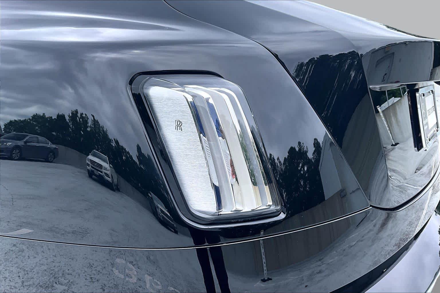 Used 2024 Black Diamond Rolls-Royce  image 27