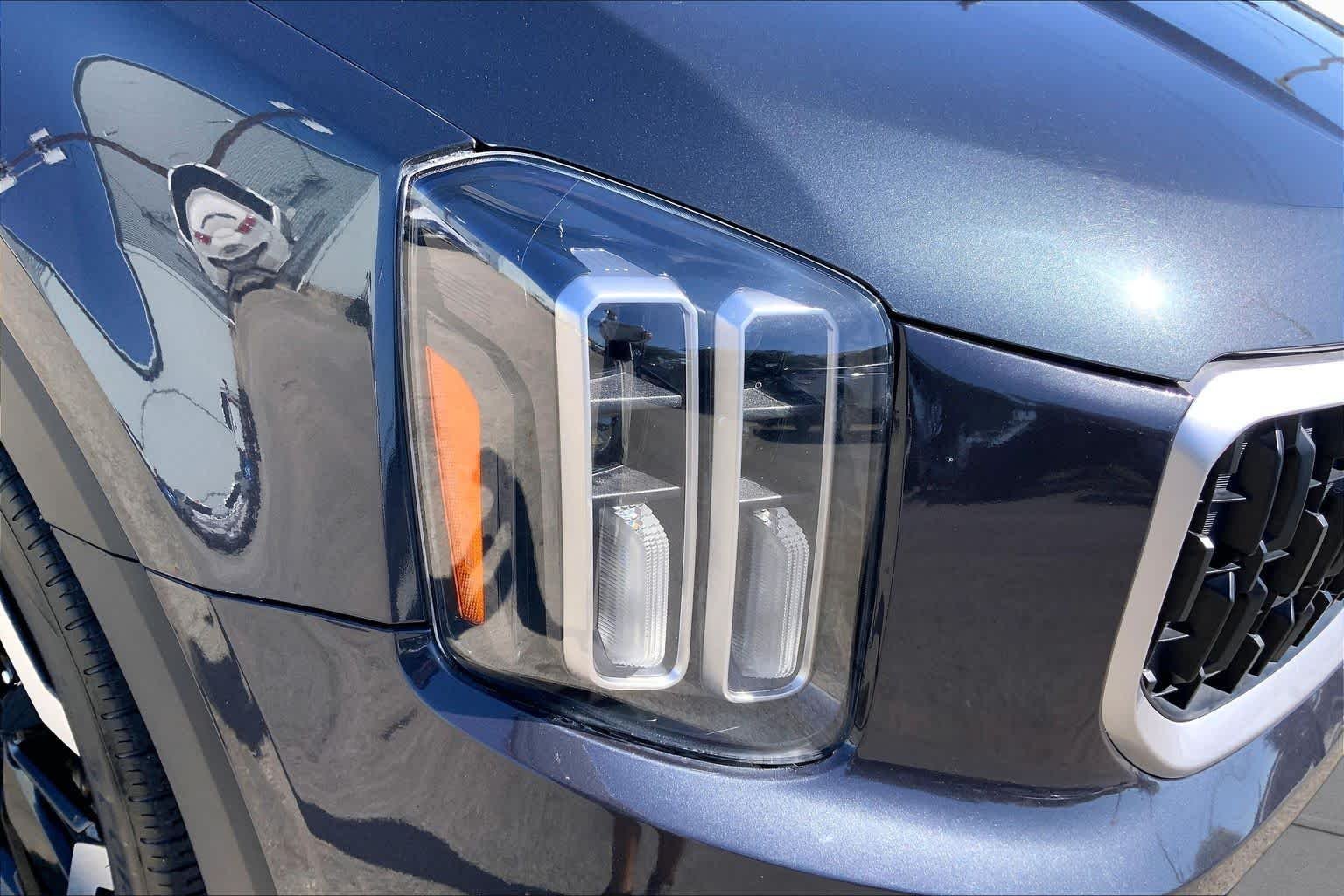 Used 2024 Gravity Gray Kia EX image 24