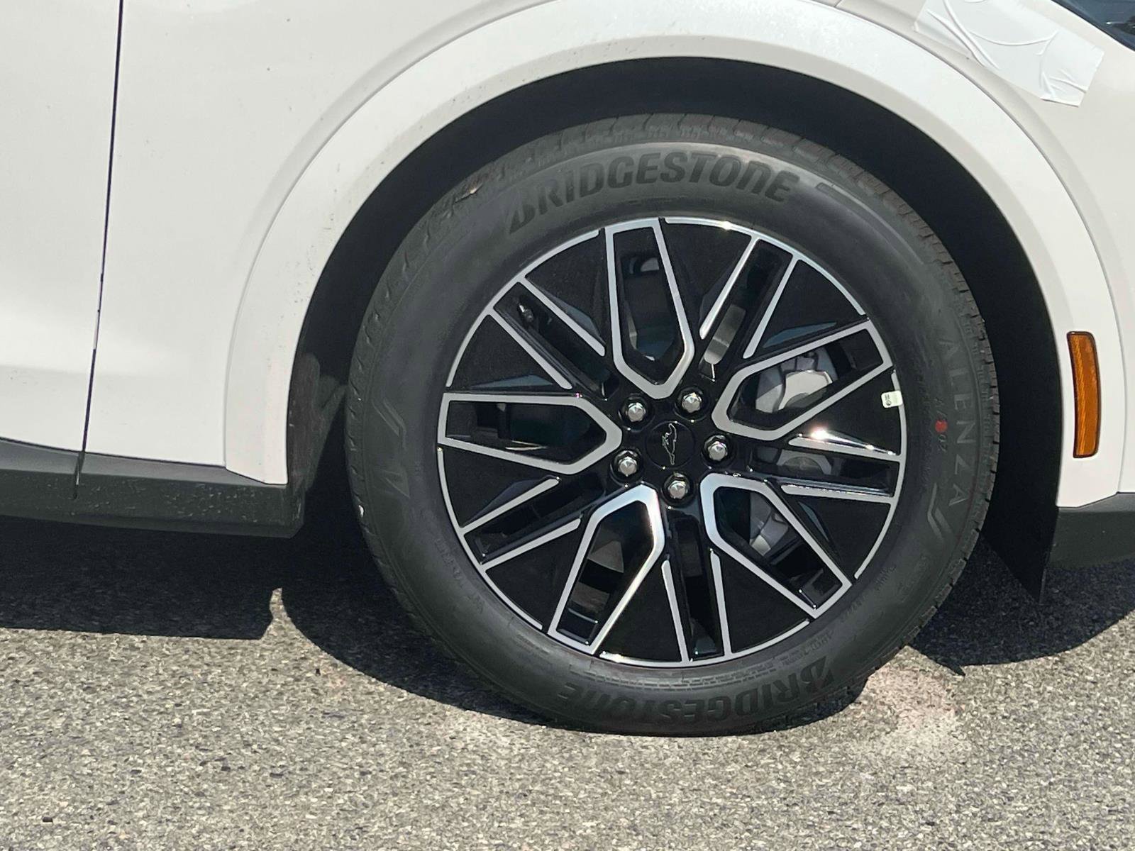 2025 Ford Mustang Mach-E Premium - Photo 6