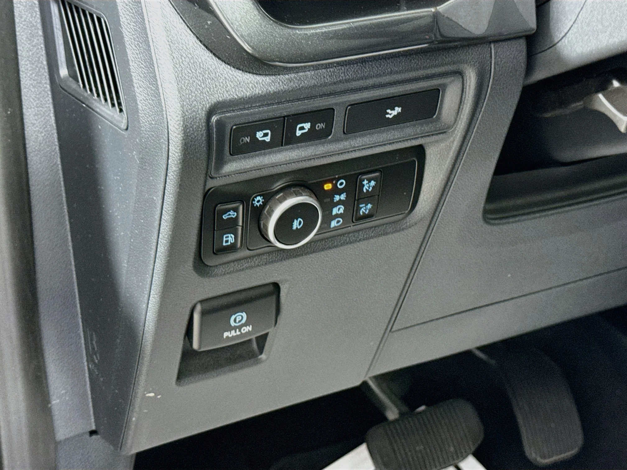 Certified Used 2023 Carbonized Gray Metallic Ford XLT image 10