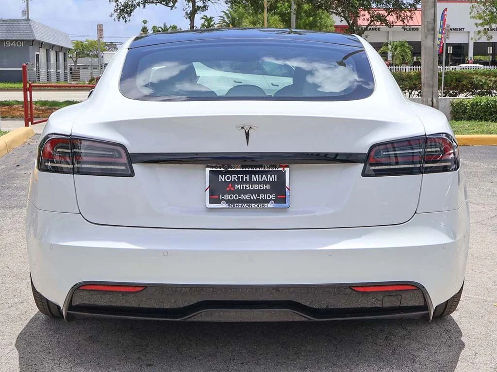 Used 2023 White Tesla Standard Range image 12