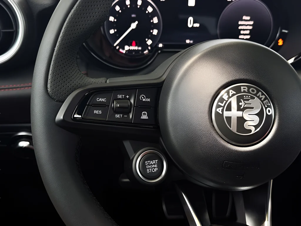 2026 Alfa Romeo Tonale Sprint - Photo 16