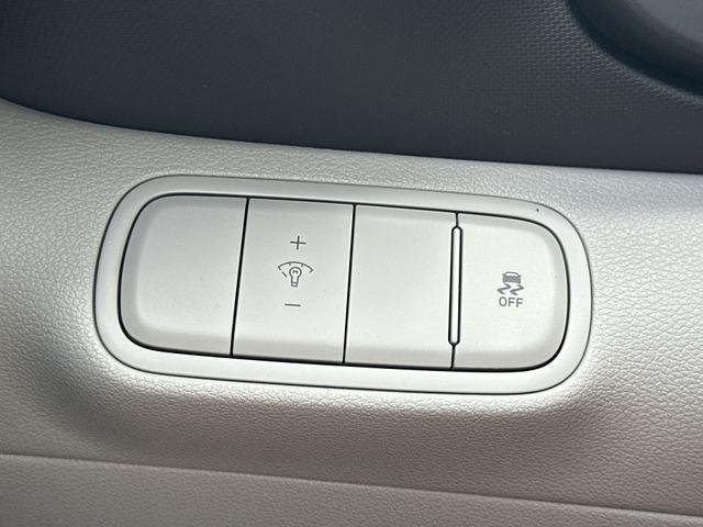 New 2026 White Hyundai SEL image 23
