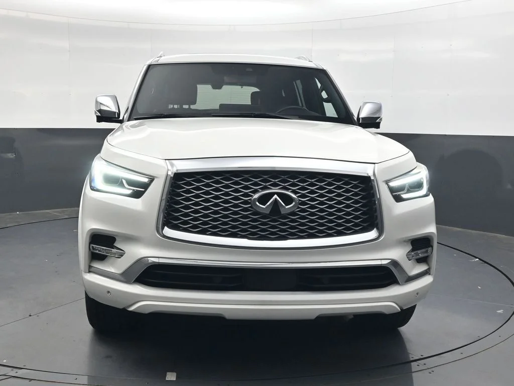 Used 2023 White INFINITI Sensory image 13