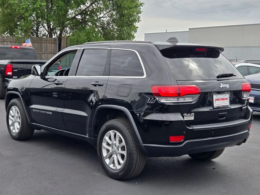 Certified Used 2022 Black Jeep Laredo E image 13
