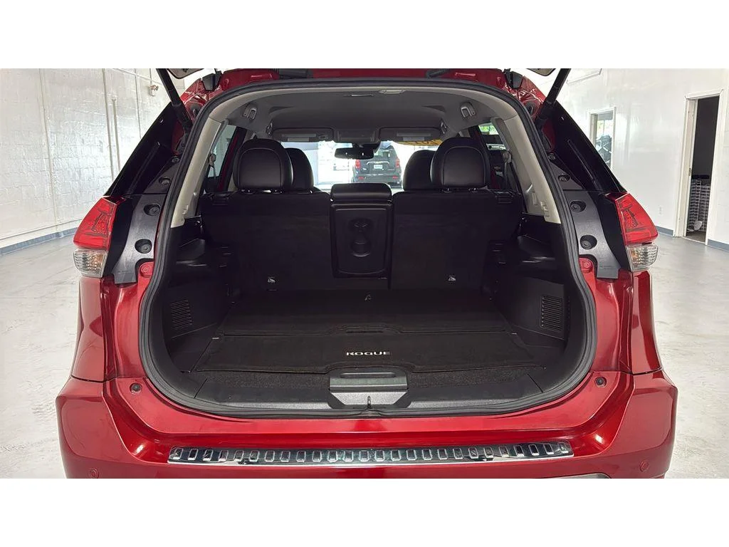 Used 2019 Scarlet Ember Tintcoat Nissan SL FWD 2.5L image 7