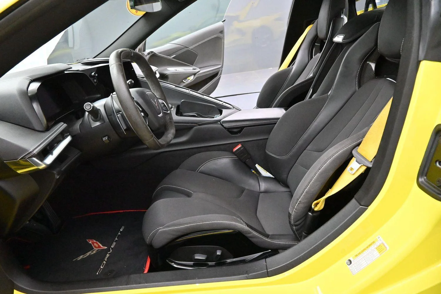 Used 2021 ACCELERATE YELLOW METALLIC Chevrolet 1LT image 15