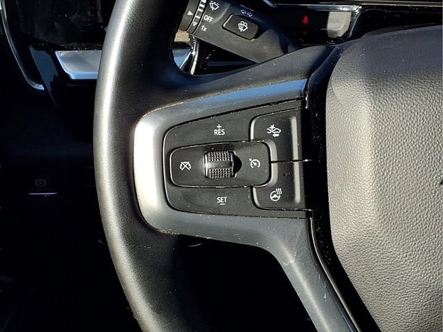 Used 2025 Summit White Chevrolet LT image 16
