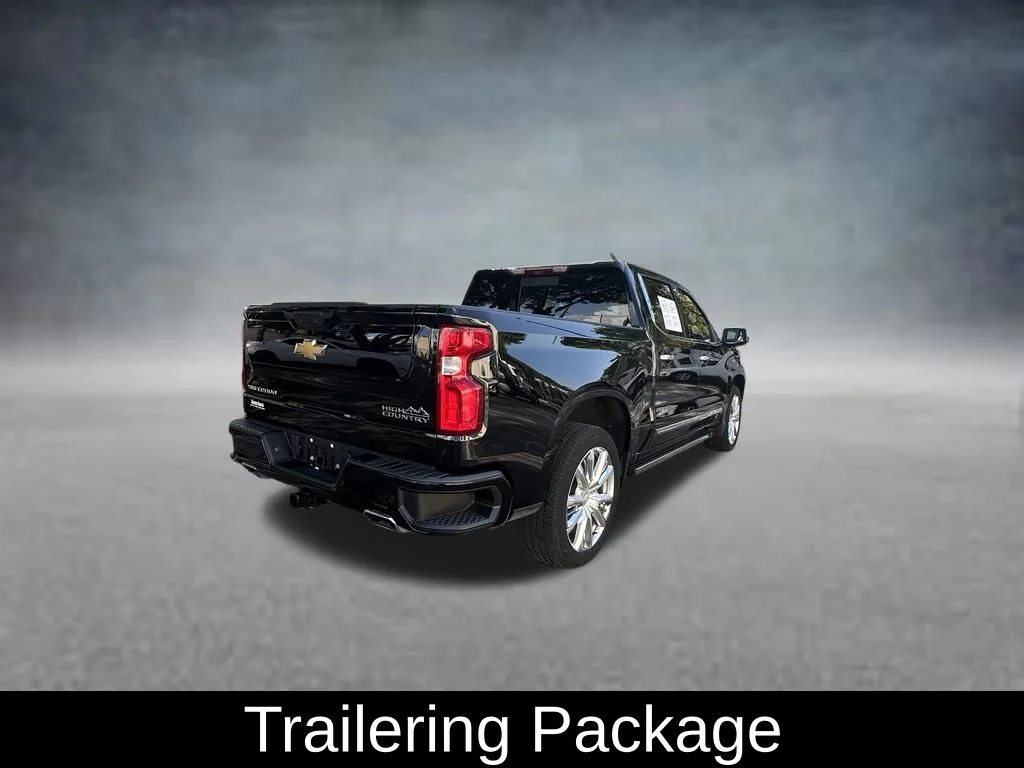 Used 2024 Black Chevrolet High Country image 7