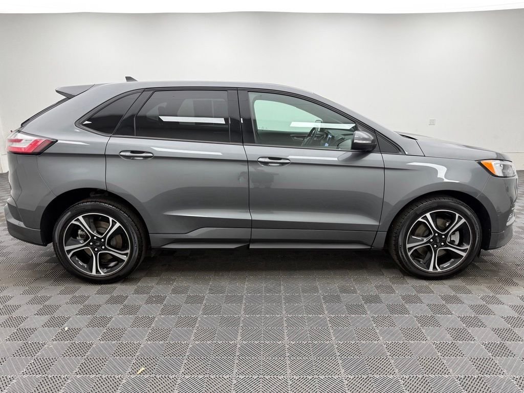 Used 2022 Carbonized Gray Metallic Ford ST image 7