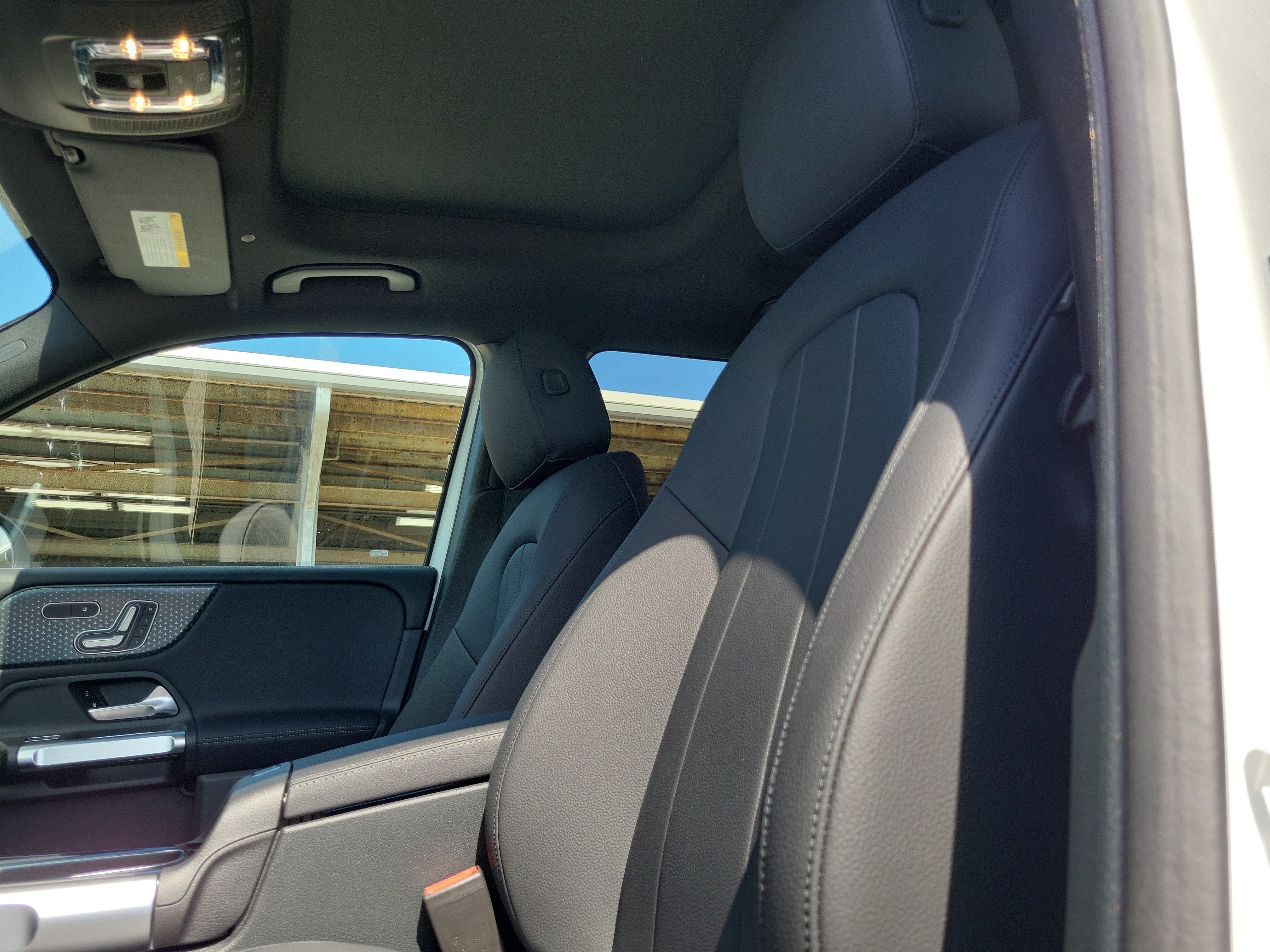 New 2026 Polar White Mercedes-Benz GLB 250 image 52