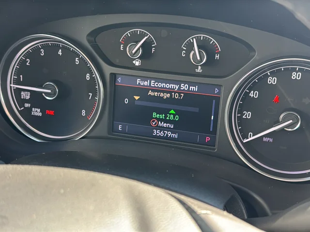 Used 2023 Red Buick Essence image 12