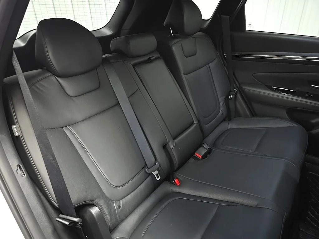 Used 2024 Silver Hyundai SEL Convenience image 17