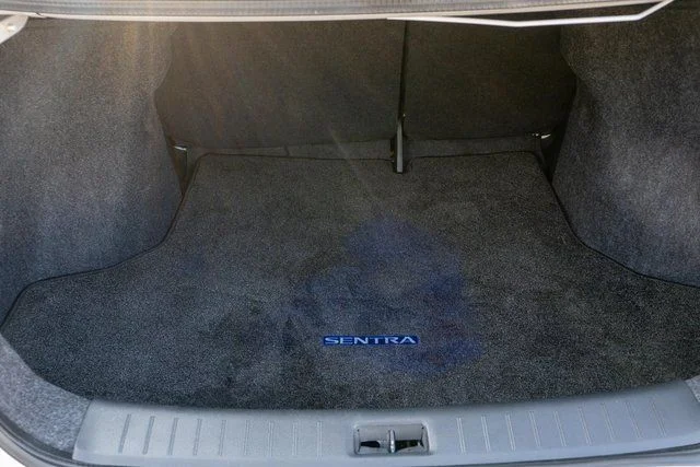 Used 2019 White Nissan S image 11