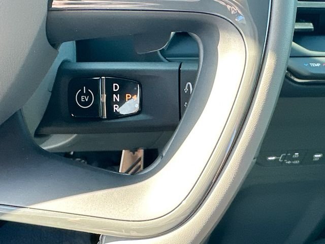New 2026 Glacial White Pearl / Black Ro Kia GT-Line AWD image 17