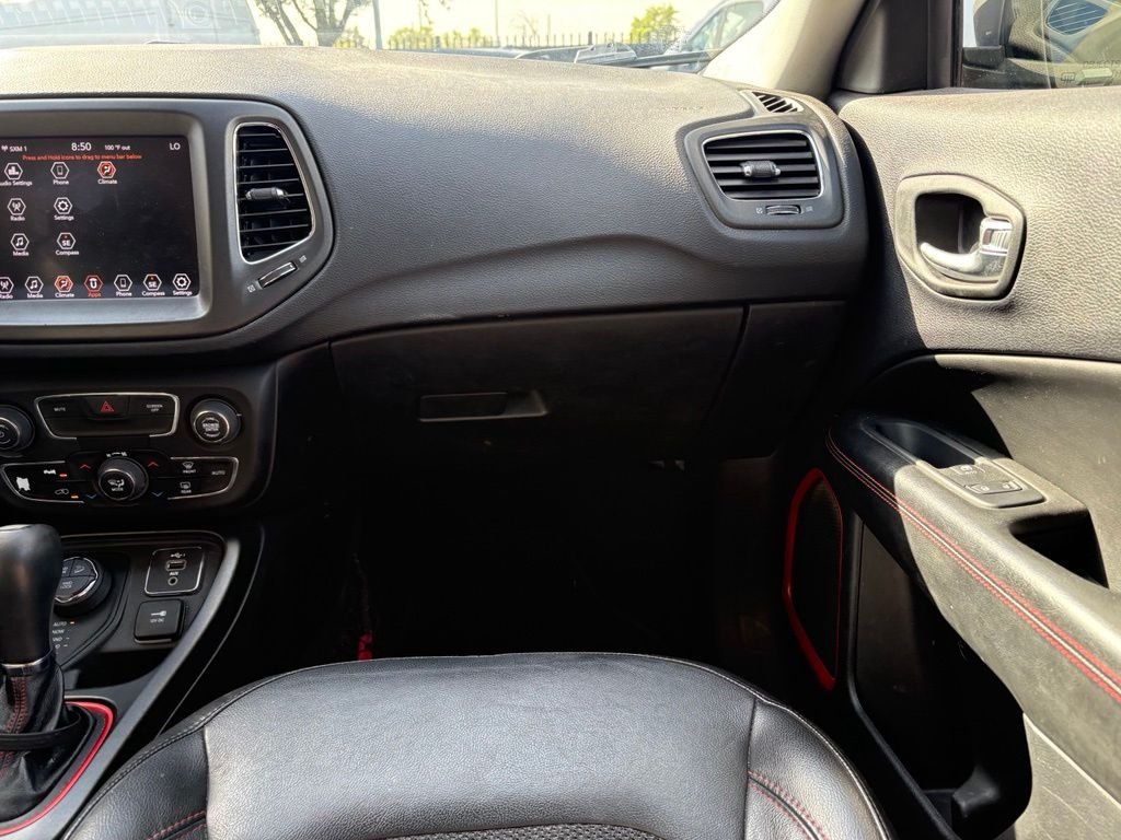 Used 2019 White Jeep Trailhawk image 8